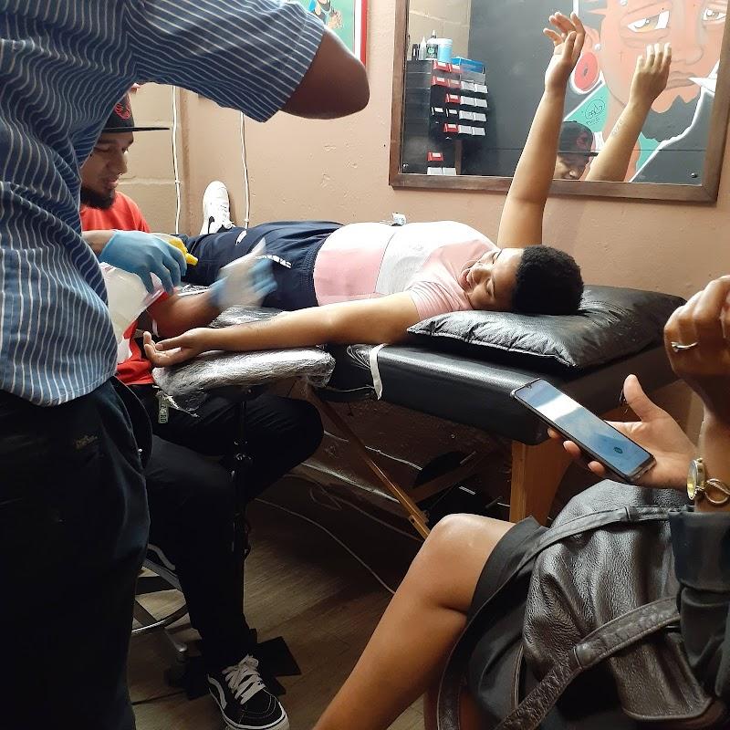 Rotten Apple Tattoo Studio - Photo 3